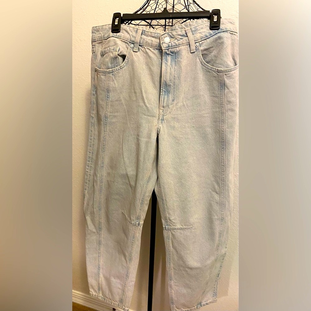 H & M Light Blue Womens barrel Jeans